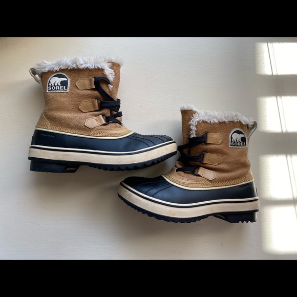 Sorel Boots Waterproof Size 6 - Picture 6 of 10